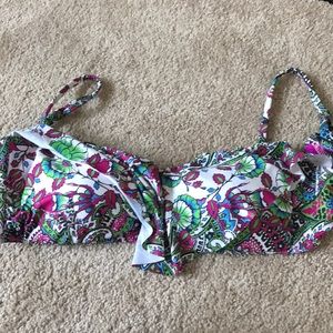 Adorable top - hardly worn